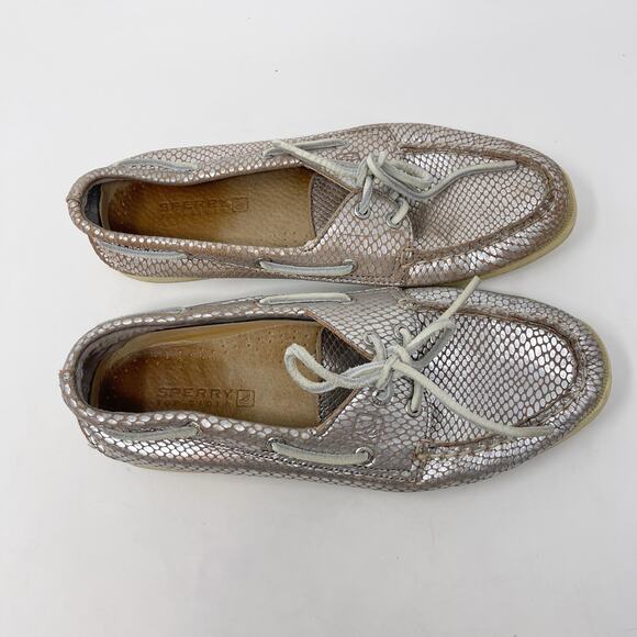 Sperry Top Sider Women 8.5 Silver Snakeprint Metallic Boat Shoe Sneakers Lace Up - Picture 2 of 11
